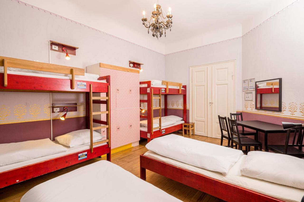 Hostel Mondpalast Dresden Bagian luar foto