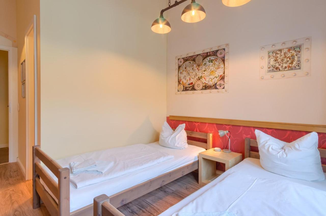 Hostel Mondpalast Dresden Bagian luar foto
