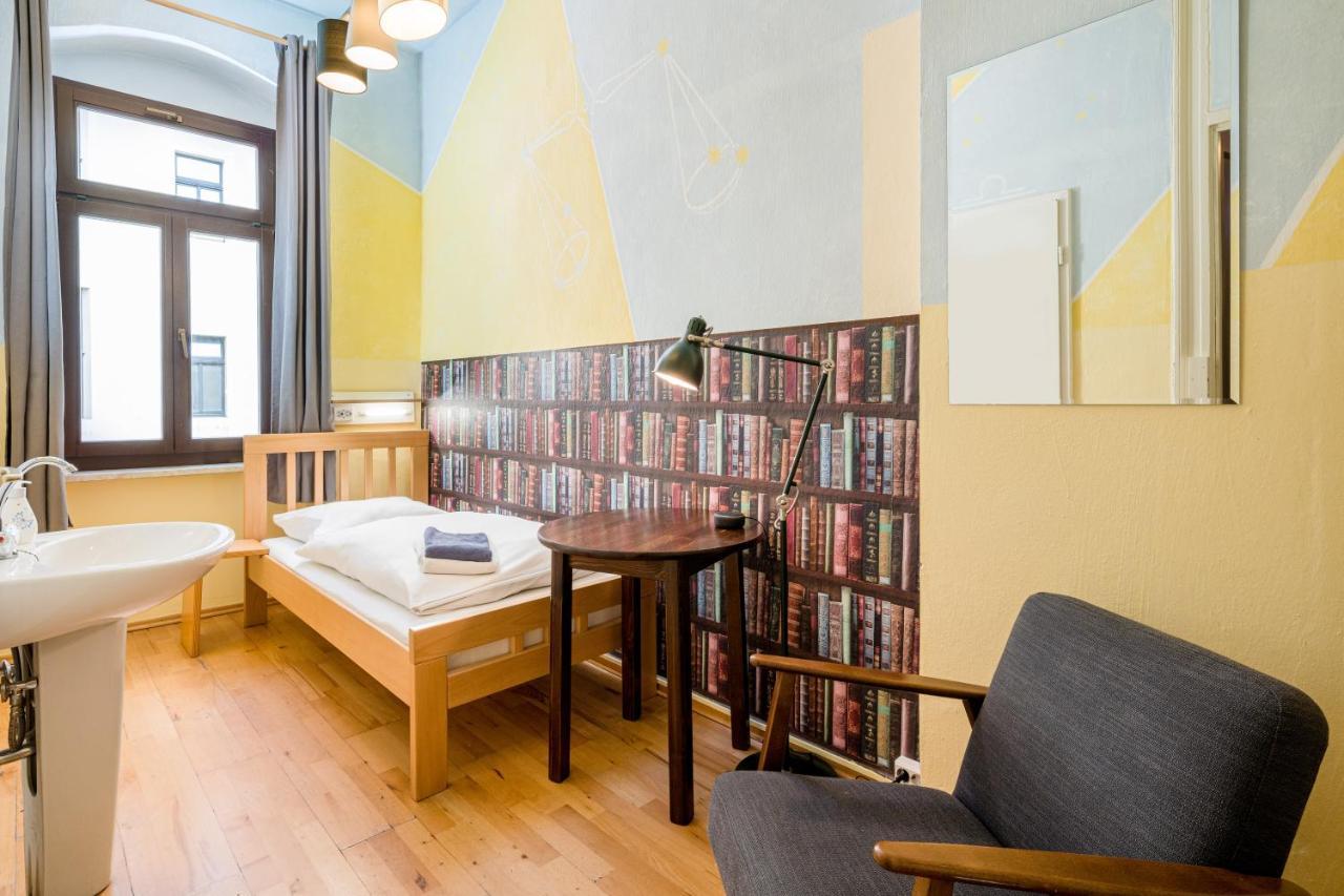 Hostel Mondpalast Dresden Bagian luar foto