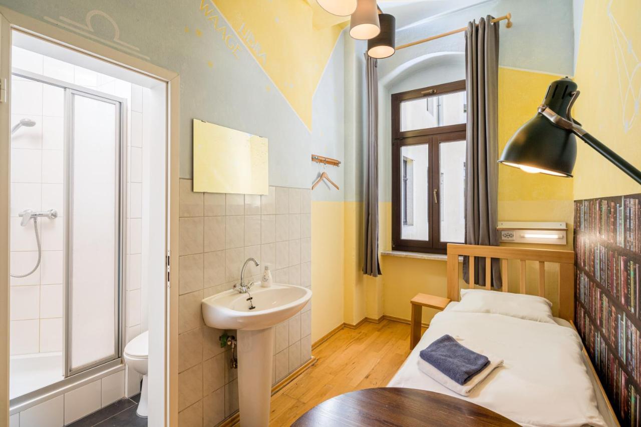 Hostel Mondpalast Dresden Bagian luar foto