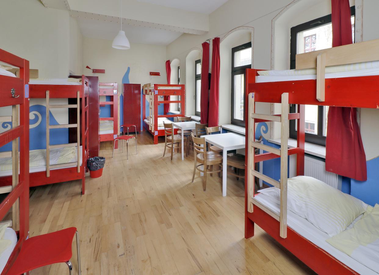 Hostel Mondpalast Dresden Bagian luar foto